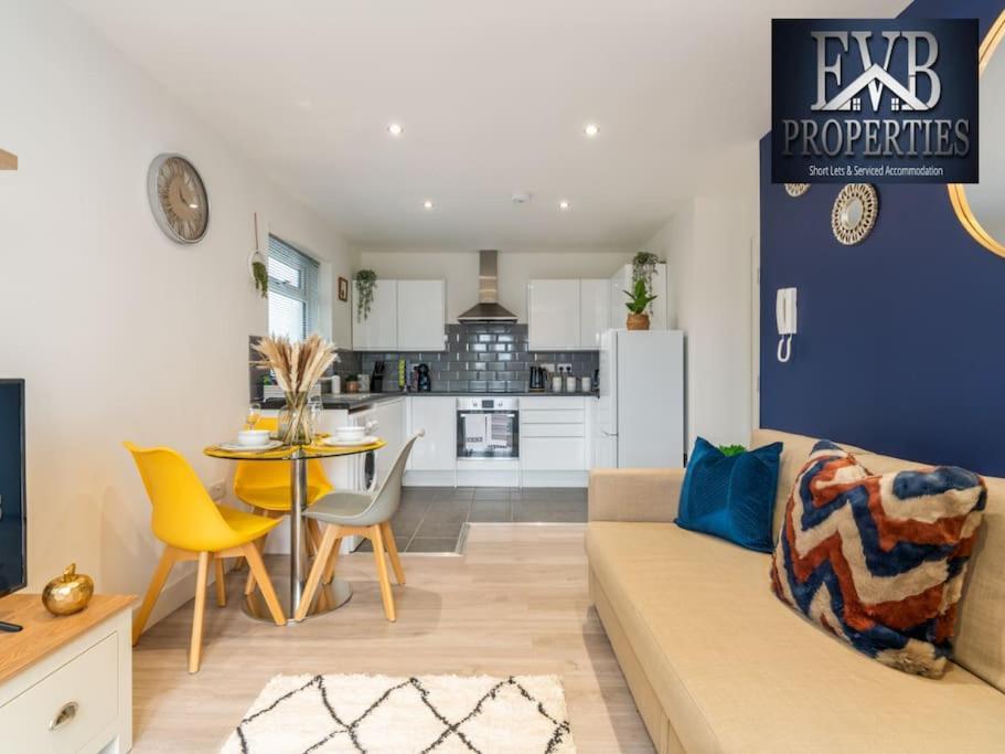 Charming Cosy Getaway Ideal For Leisure & Business Southampton Exterior foto